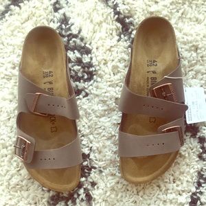 Women’s size 11 Brown Arizona Birkenstocks